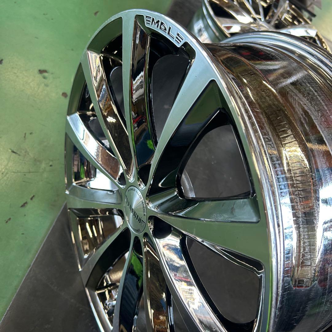 中古アルミ美品18x7.5 ヴェネルディ　メッキカラー　クラウン、アルファード等
