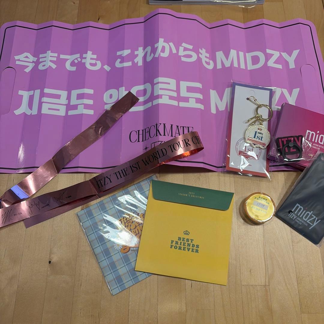 ITZY CD 限定盤　DVD ポスター　うちわ　トレカ　まとめ売り