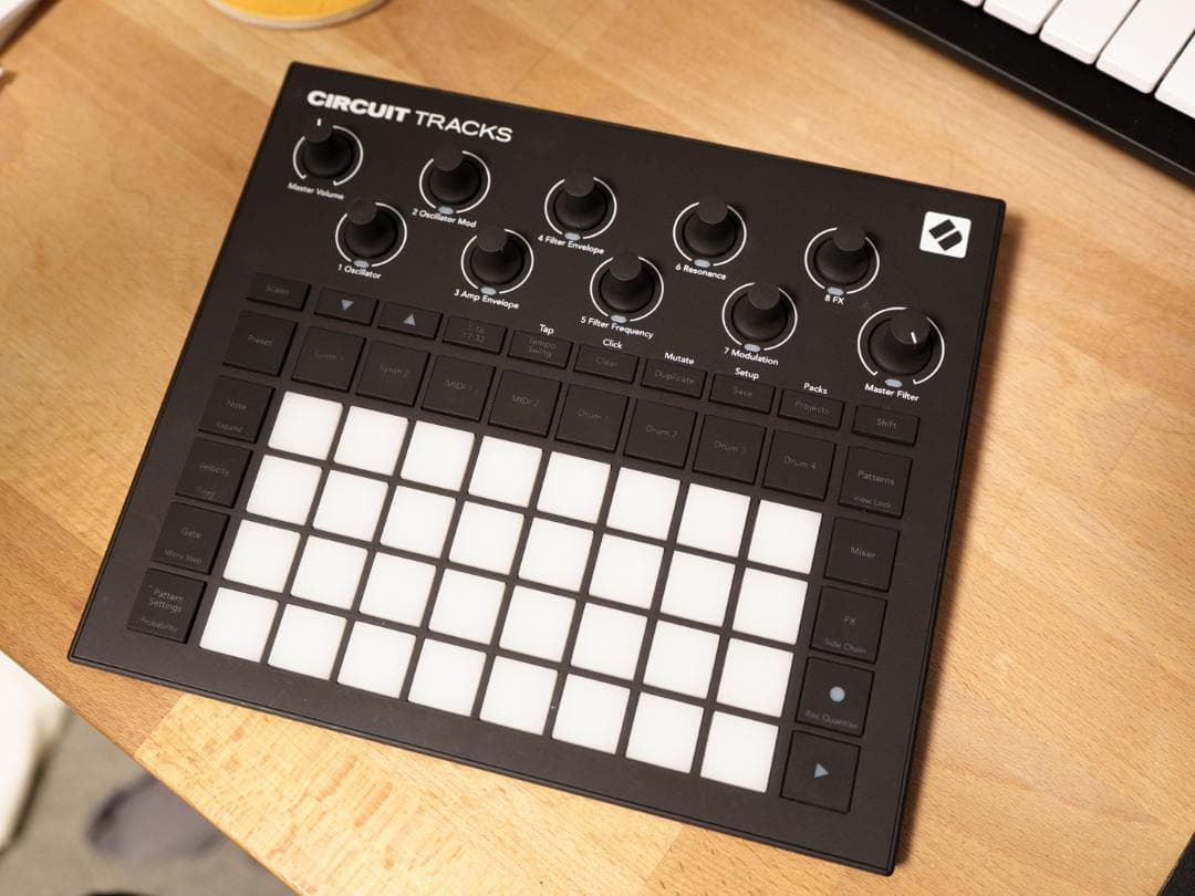 Novation Circuit Tracks グルーヴボックス