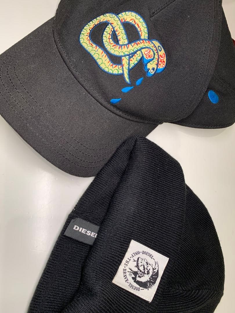 【極美品】DIESEL 蛇刺繍キャップとビーニー　ブラックハット　2点セット