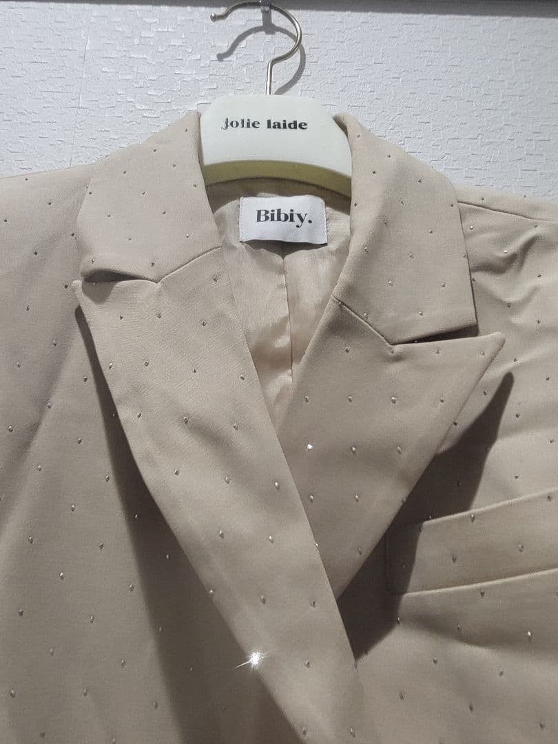 ロ*ロ様 完売現在最安値 Bibiy JEWEL JACKET ベージュ