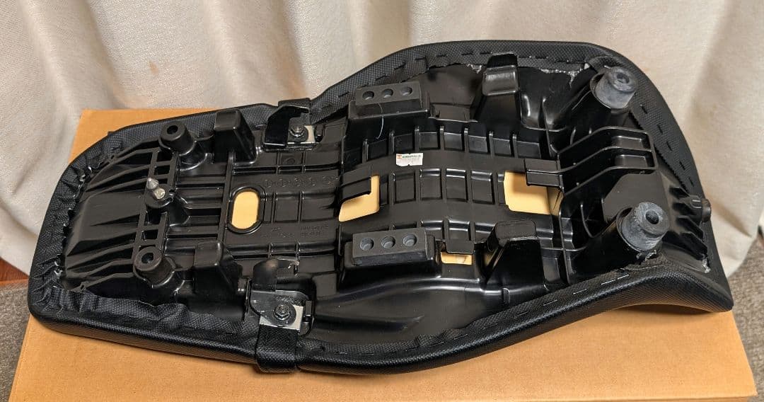 新品同様！ホンダ　GROM グロム（JC75）純正シート