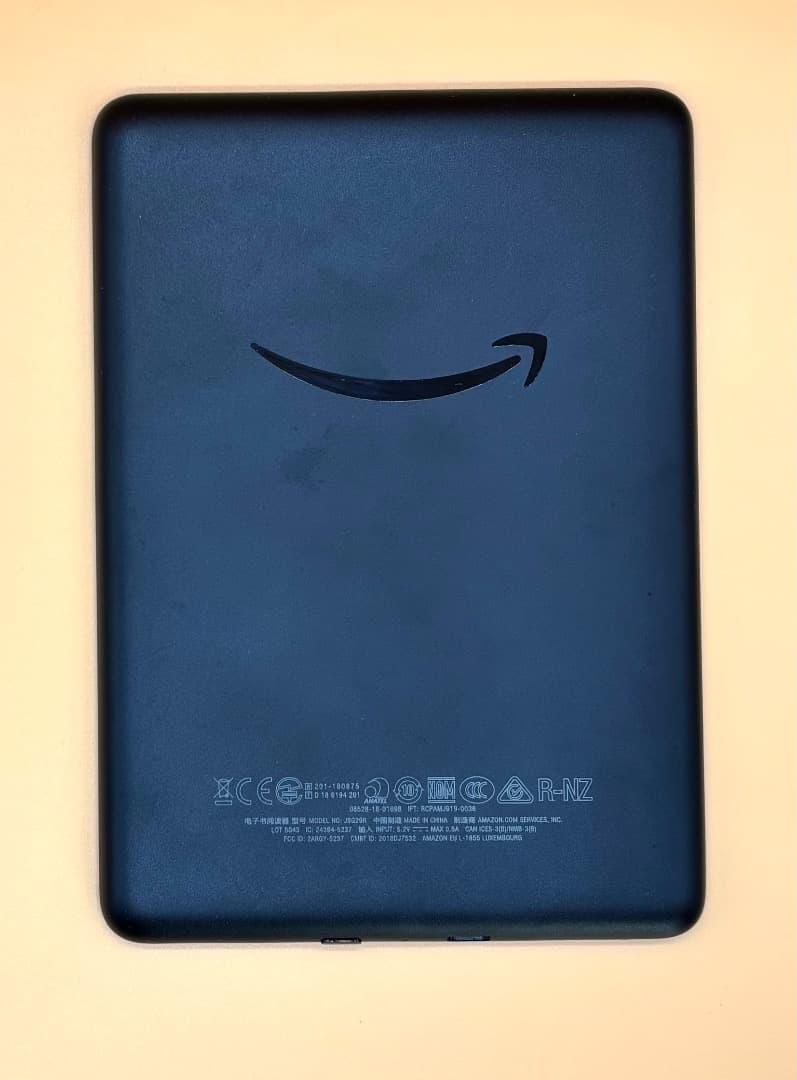 Kindle 第10世代 広告付Wi-Fiモデル 黒 純正カバー付