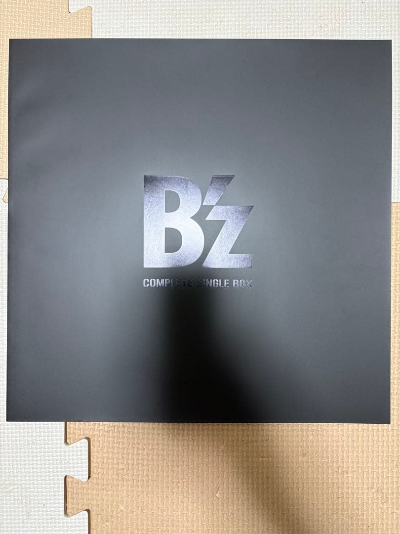 邦楽 B'z COMPLETE SINGLE BOX(Black Edition)