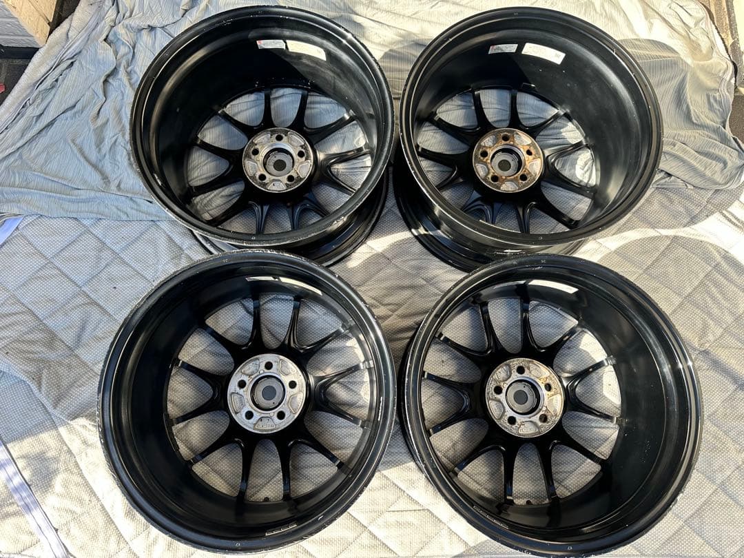 エンケイRacingGTC02 8.5J+40 PCD100 5穴 プリウス86