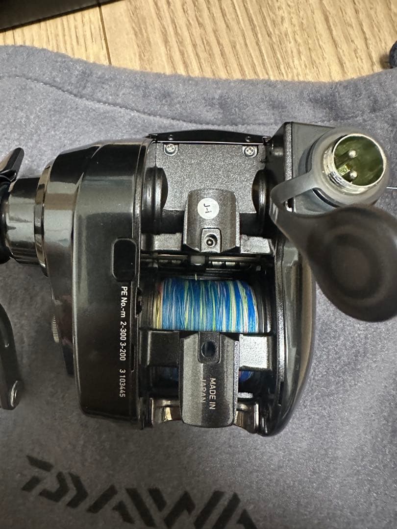 Daiwa ダイワ　SEABORG シーボーグ　200j 2022 右巻