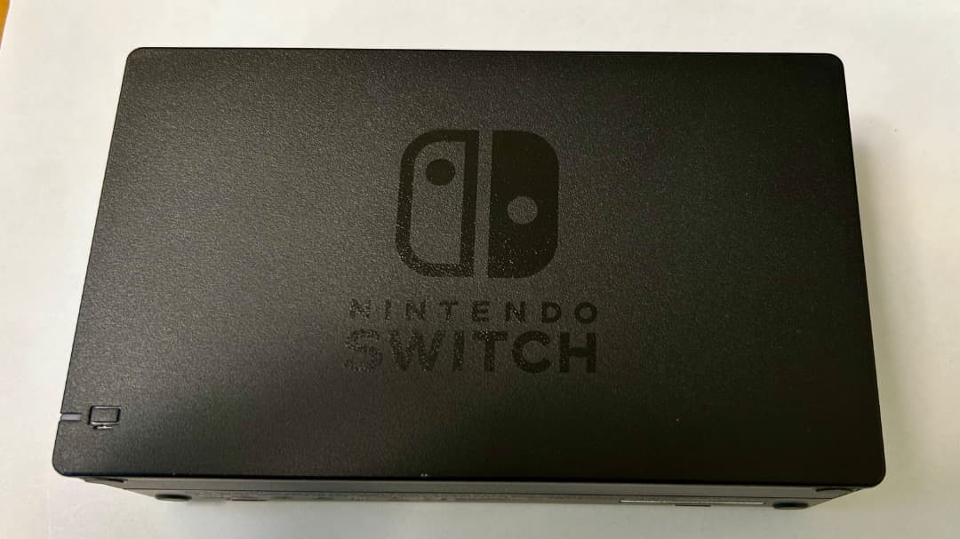 Nintendo Switch本体　と　ソフト「あつまれどうぶつの森」