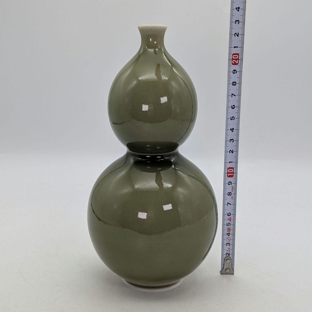 貞松善次 天竜寺青磁壷 共箱 壺 つぼ 瓢箪型 ひょうたん 一輪挿し 花器 置物