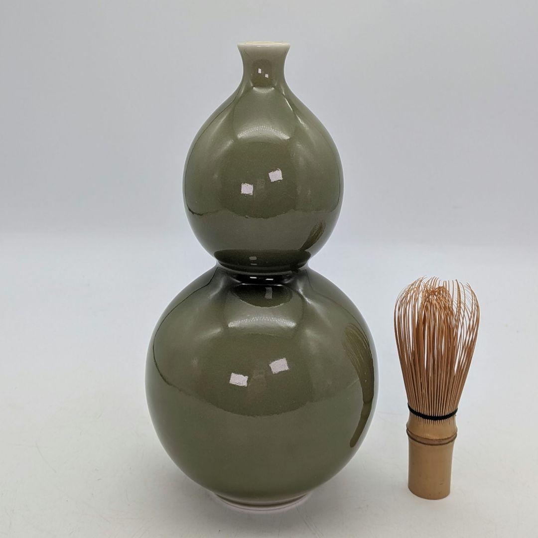 貞松善次 天竜寺青磁壷 共箱 壺 つぼ 瓢箪型 ひょうたん 一輪挿し 花器 置物