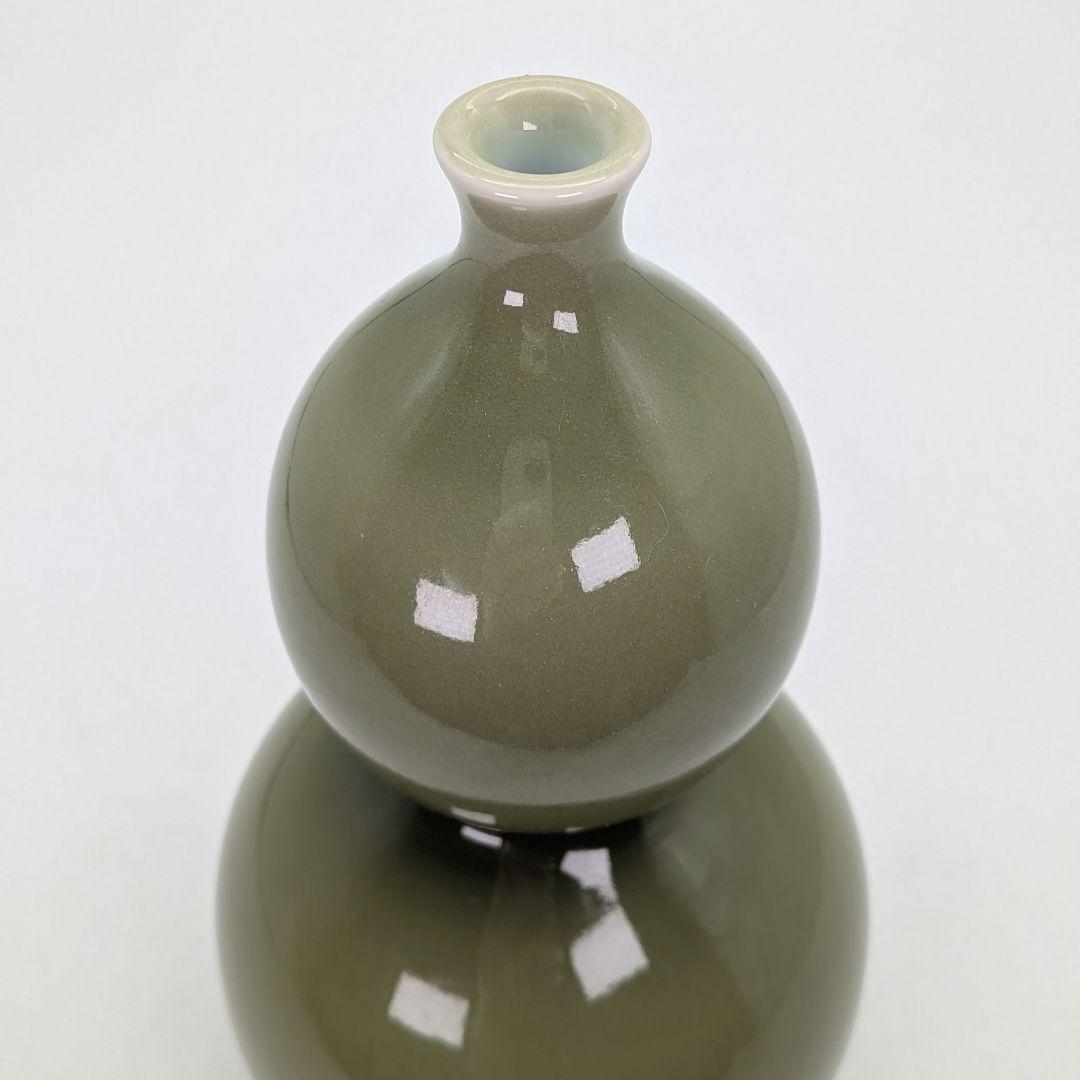 貞松善次 天竜寺青磁壷 共箱 壺 つぼ 瓢箪型 ひょうたん 一輪挿し 花器 置物