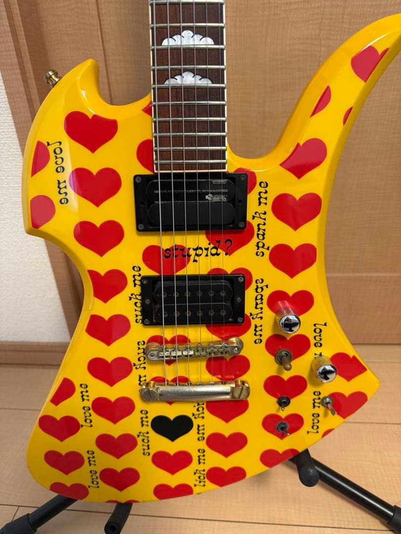 Burny イエローハートhideモデルエレキギター