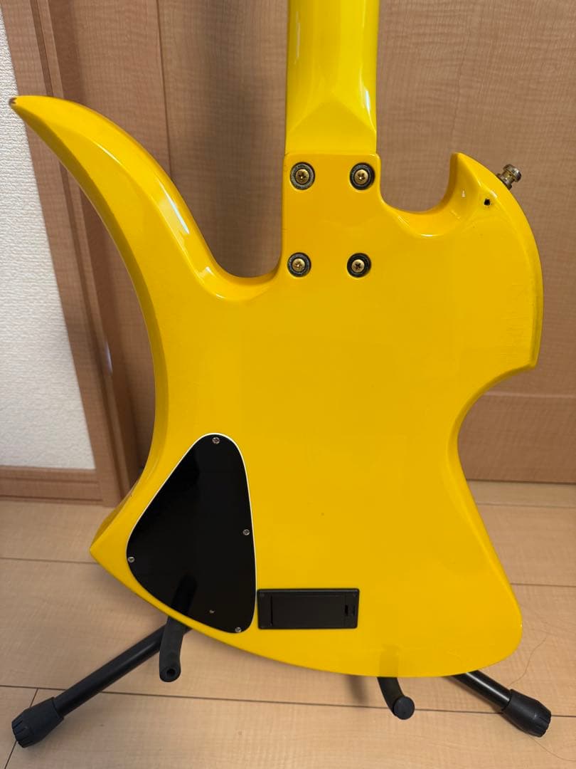 Burny イエローハートhideモデルエレキギター