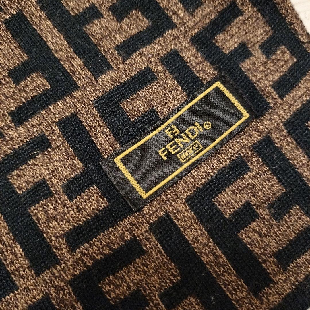 し*ば様 FENDI ストライプデザイン ズッカ柄 ニットマフラー