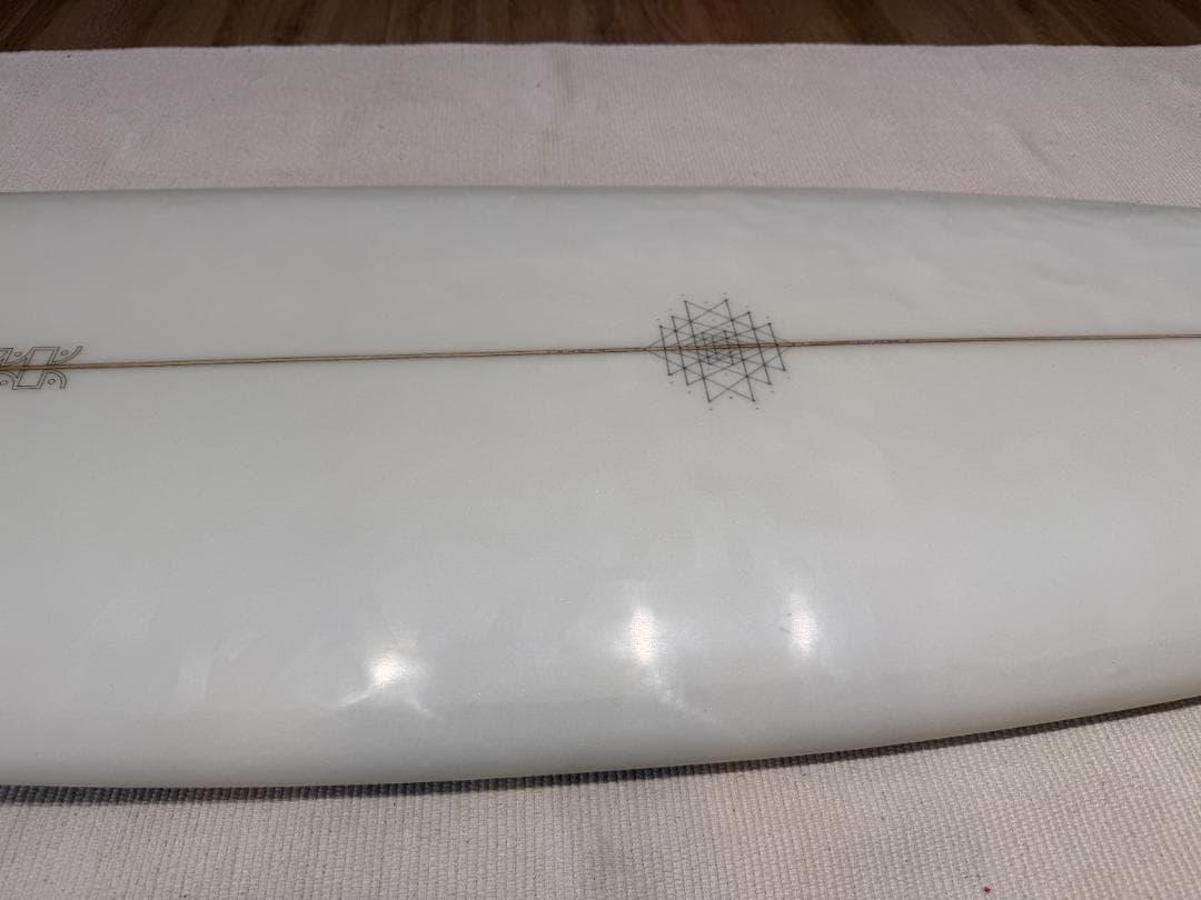 MANDALA ARCTAIL EDGE 5'7\" シングルフィン付属