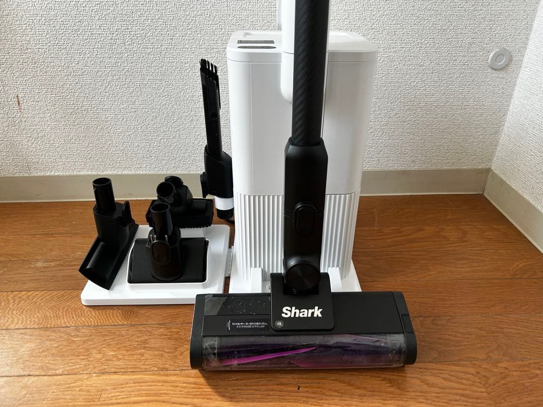 シャーク掃除機　自動ゴミ収集ドック付き
