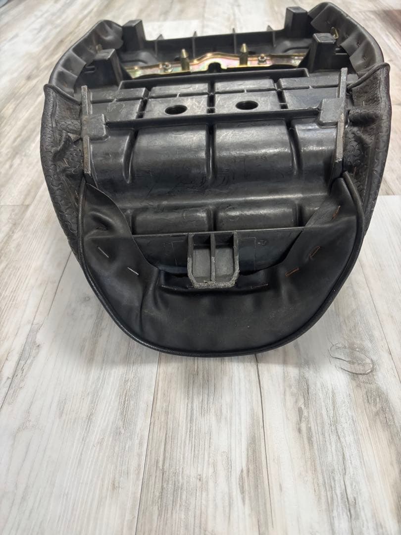 ZRX400 純正シート