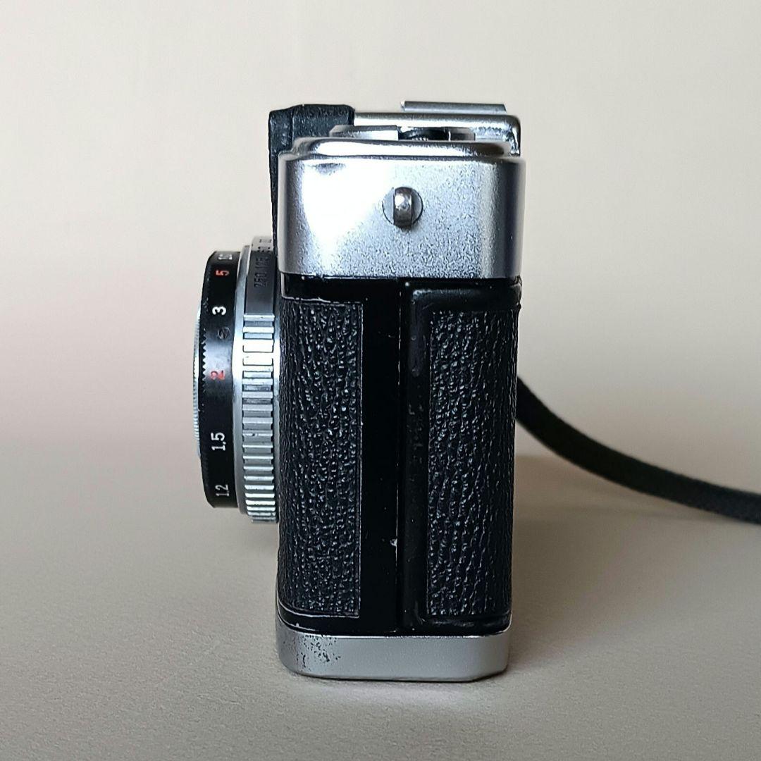 フィルムカメラ【重整備、完動品】オリンパスペンS2.8