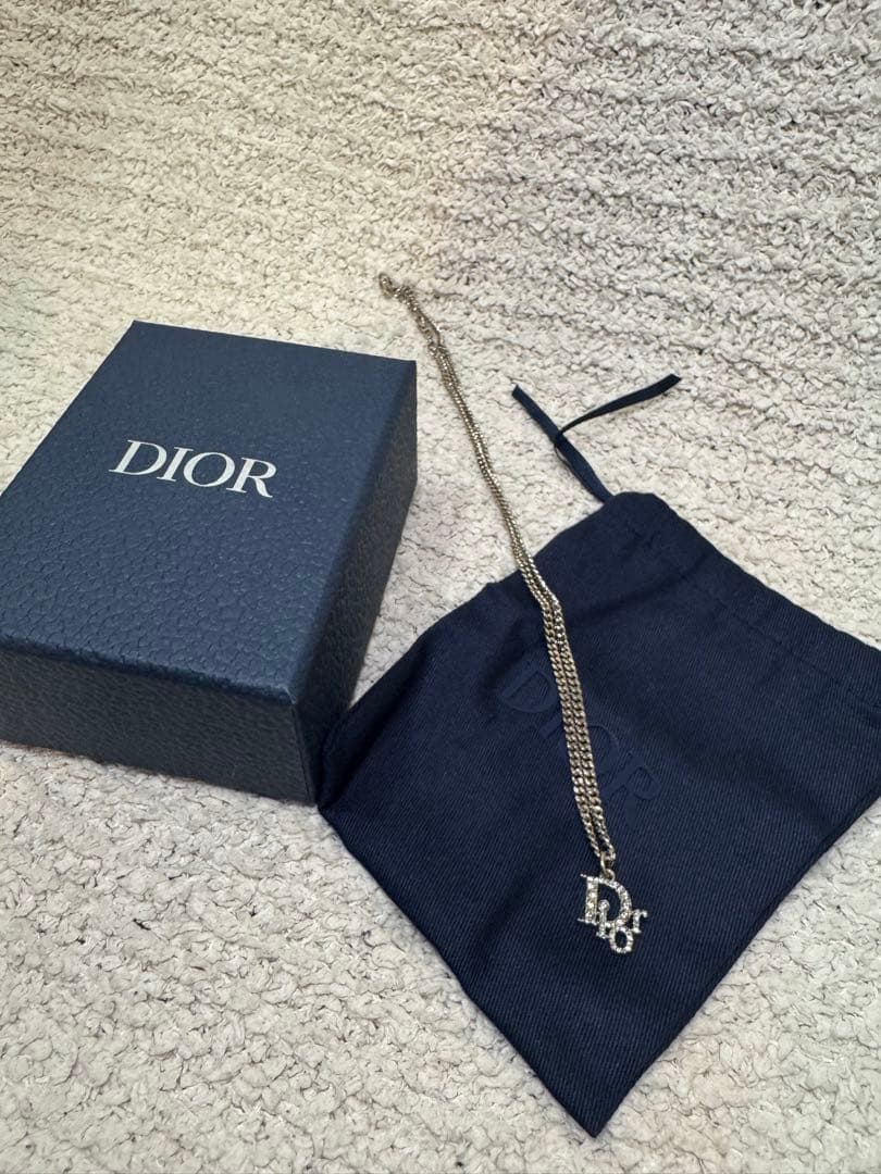 《美品》Dior ロゴ ラインストーン ネックレス シルバー 箱あり