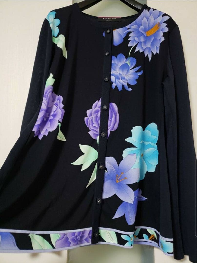 【本日までの出品】 ☆極美品☆　レオナール　カーディガン　濃紺　４２