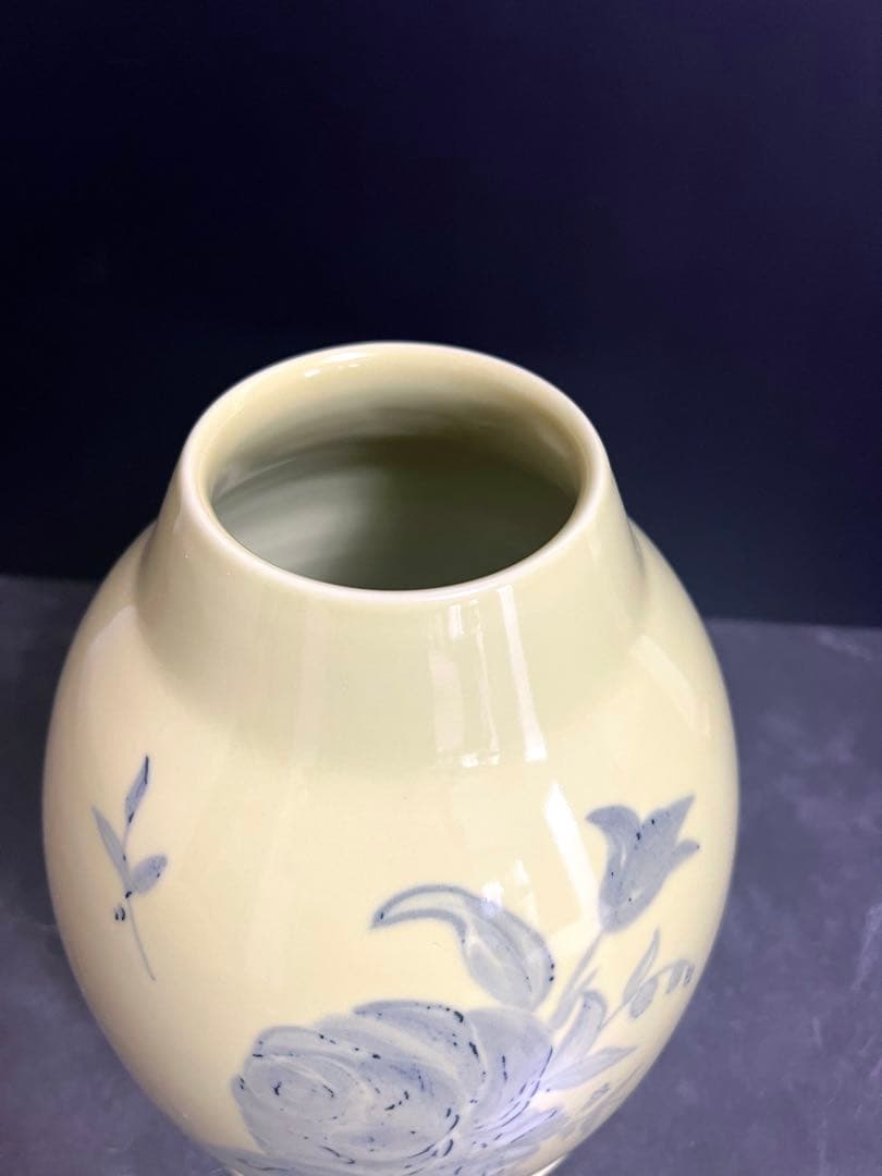 【黄磁／花瓶】薔薇絵　花器　壺　フラワーベース　京都　長谷川勇　共箱　新品未使用
