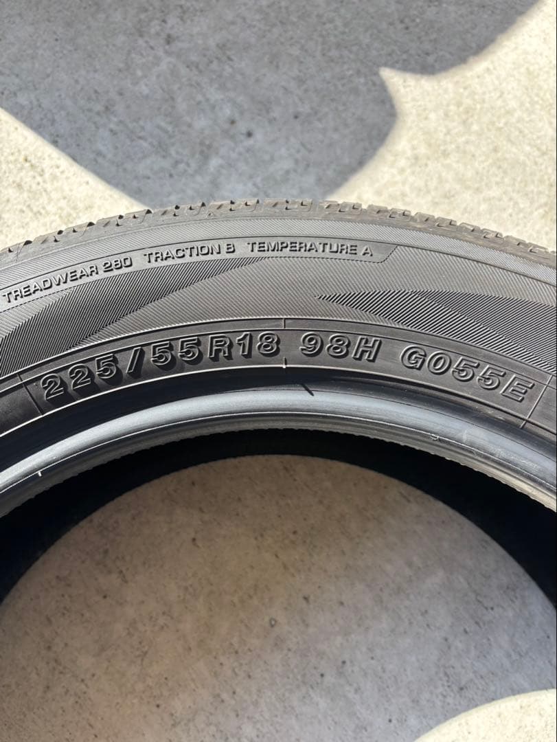 【ガチャピン】YOKOHAMA 225/55R18 2023年製