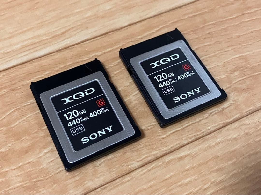 【美品】 Sony PXW-FX9 XDCAM XQDカード×2枚+リーダー付属