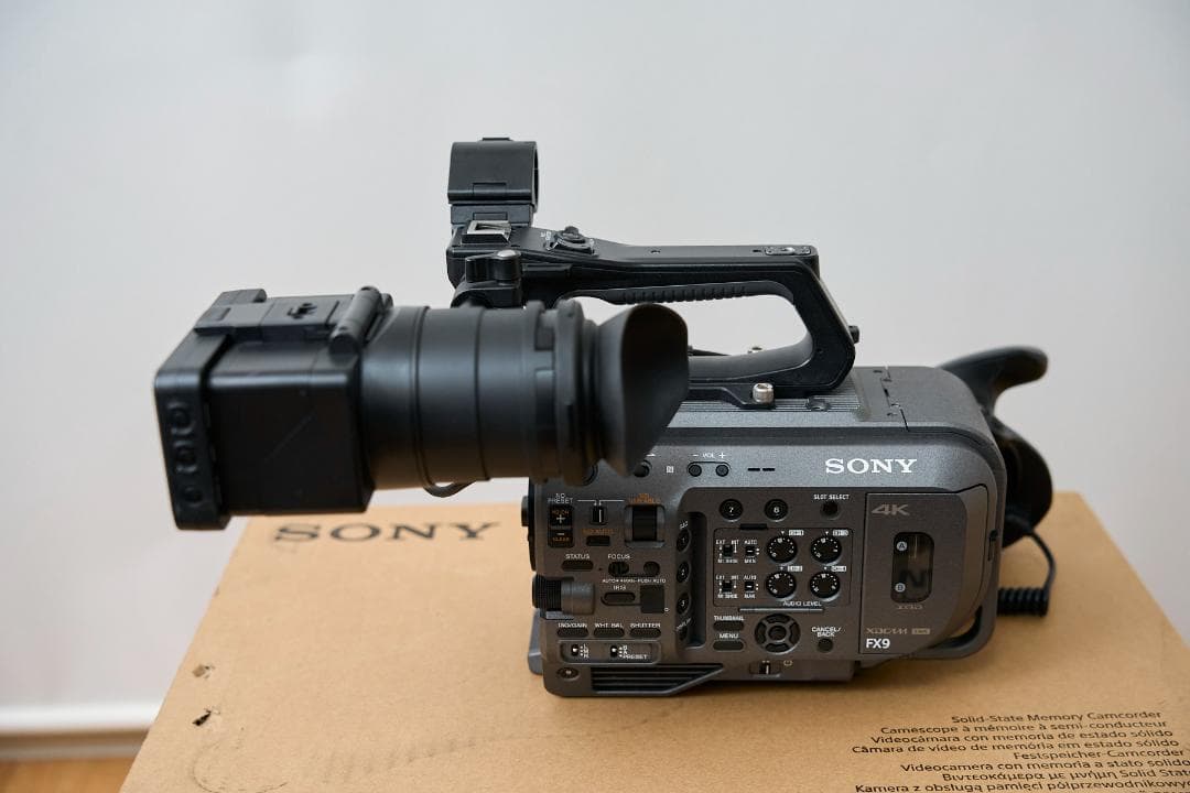 【美品】 Sony PXW-FX9 XDCAM XQDカード×2枚+リーダー付属