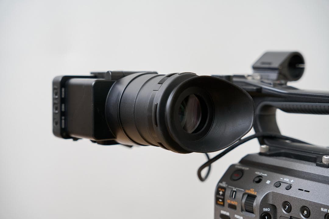 【美品】 Sony PXW-FX9 XDCAM XQDカード×2枚+リーダー付属