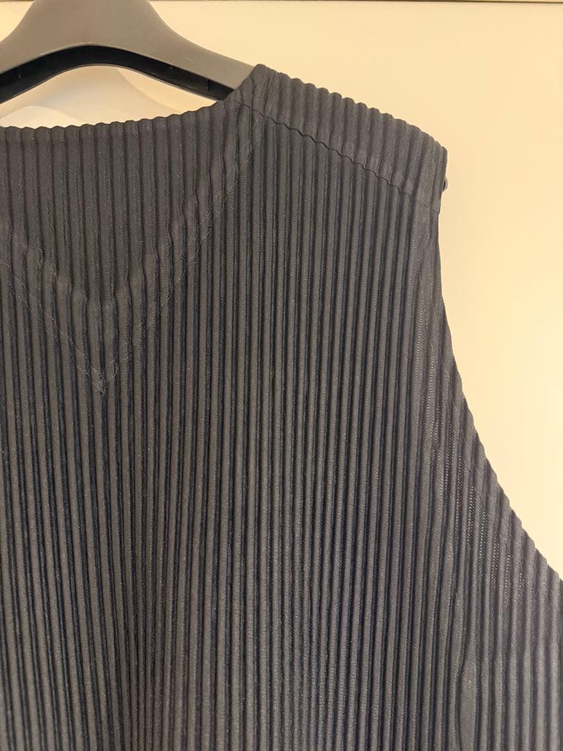 ポケット有 Vネック ベスト HOMME PLISSE ISSEY MIYAKE