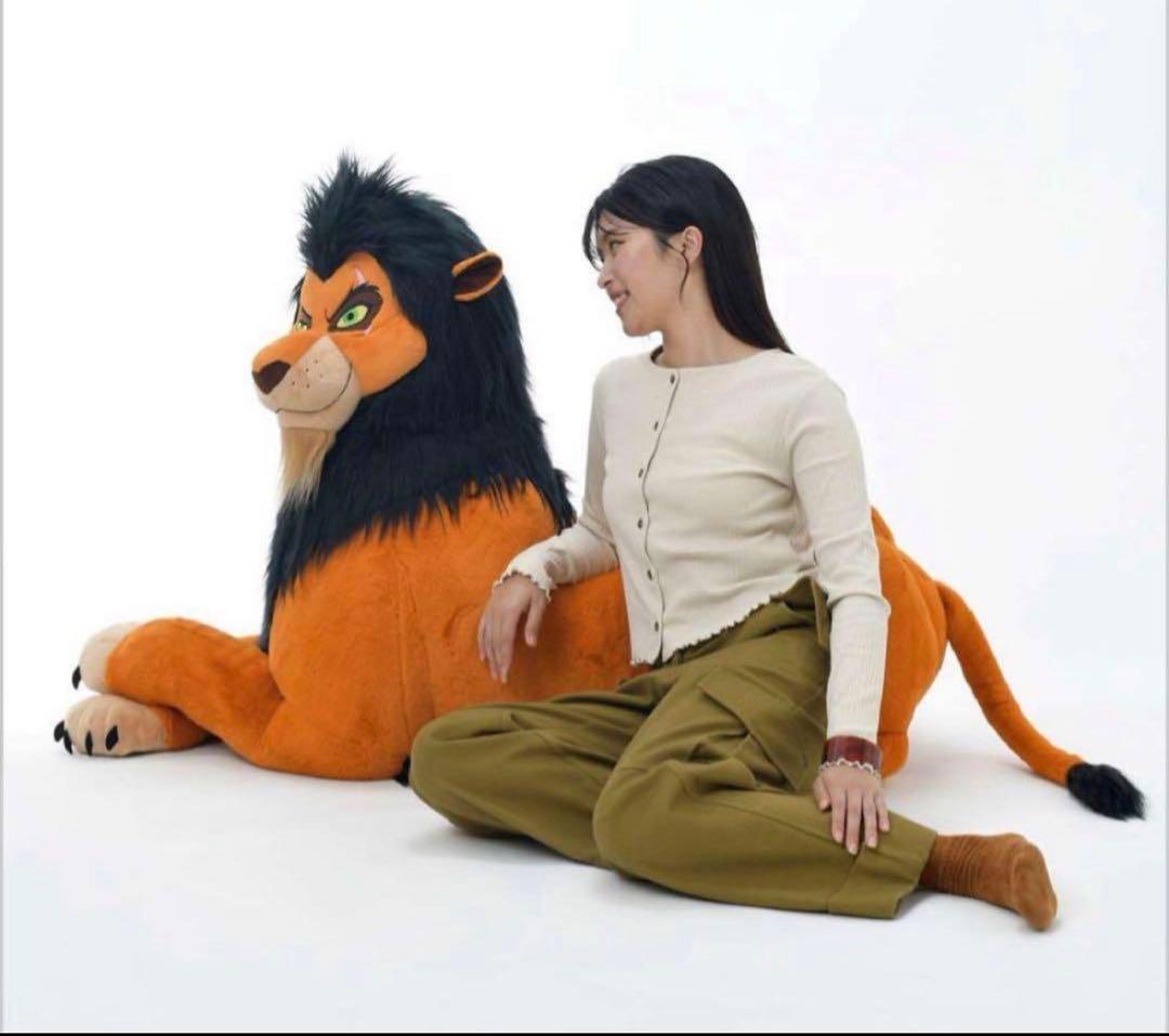 ディズニーストア　ライオンキング　ぬいぐるみ　スカー127㎝