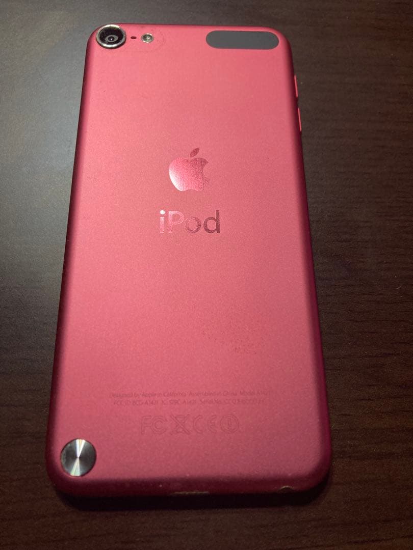 Apple iPod touch (第6世代) レッド ケース付き　64GB