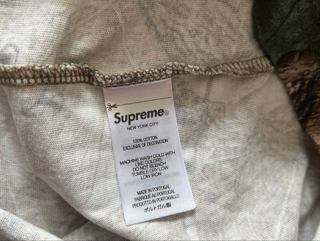 Supreme (シュプリーム) T-シャツ　Sサイズ　LON 舘かおりさん着用