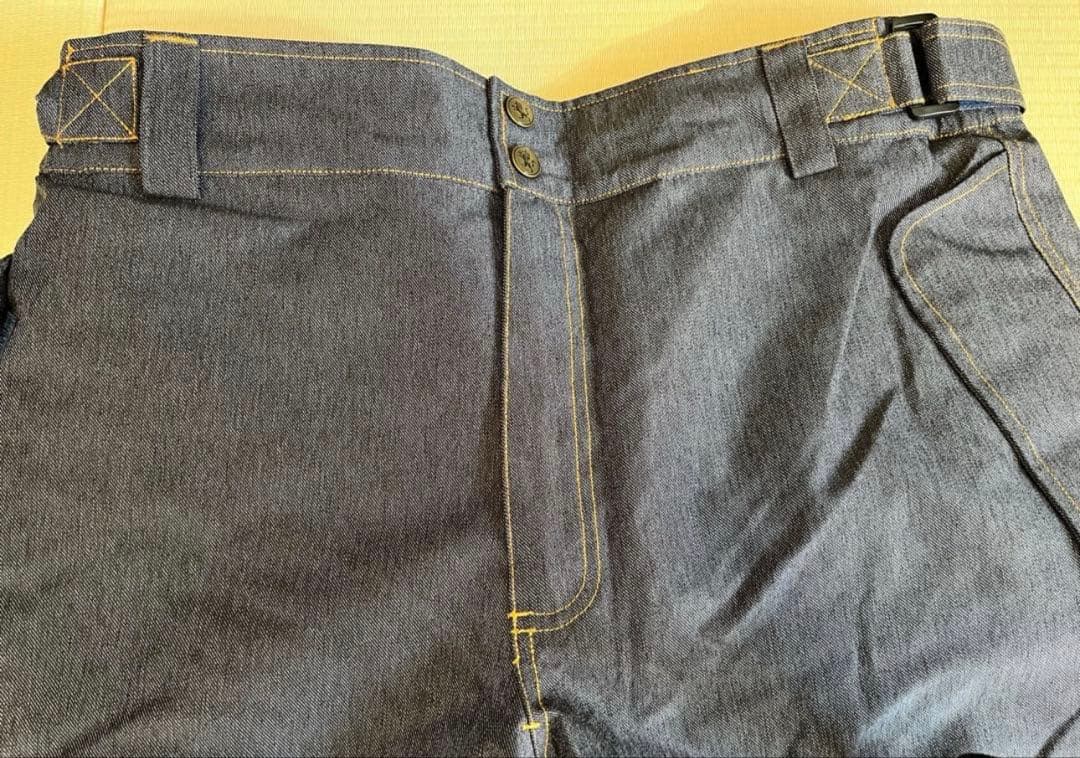 美品 スキーウェア スノーボードウェア パンツ スキー スノボ　pontapes