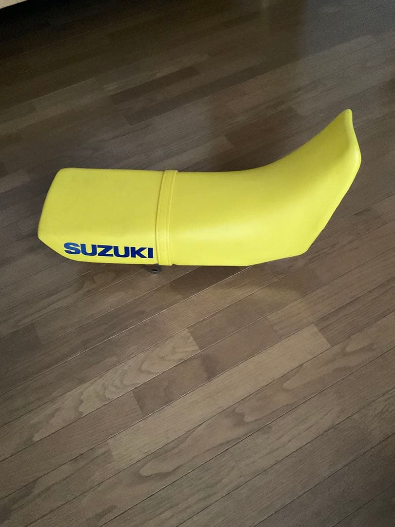 SUZUKI DR250S シート