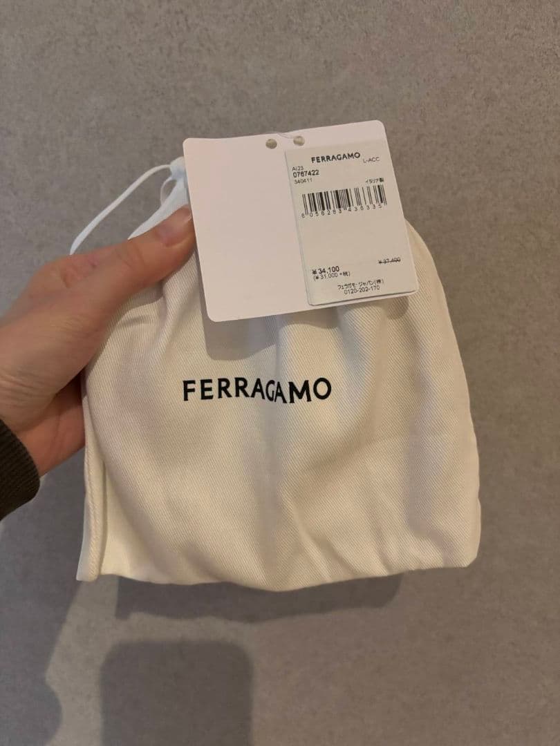 FERRAGAMO ベージュ リボン付きヘアバンド 新品・未使用