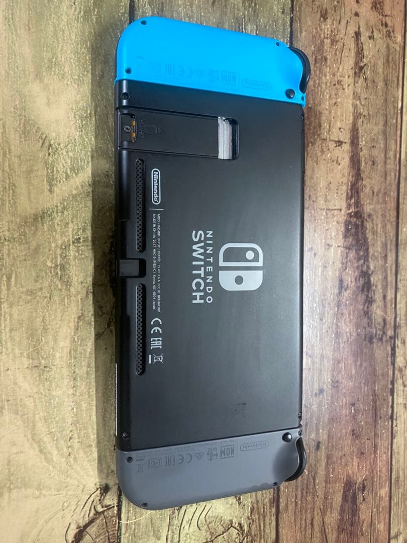 Nintendo Switch 2017年製　+ プロコン付