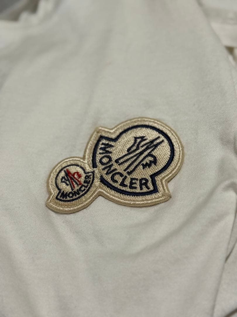 さーちゃんさん専用　　MONCLER ホワイト Tシャツ XS