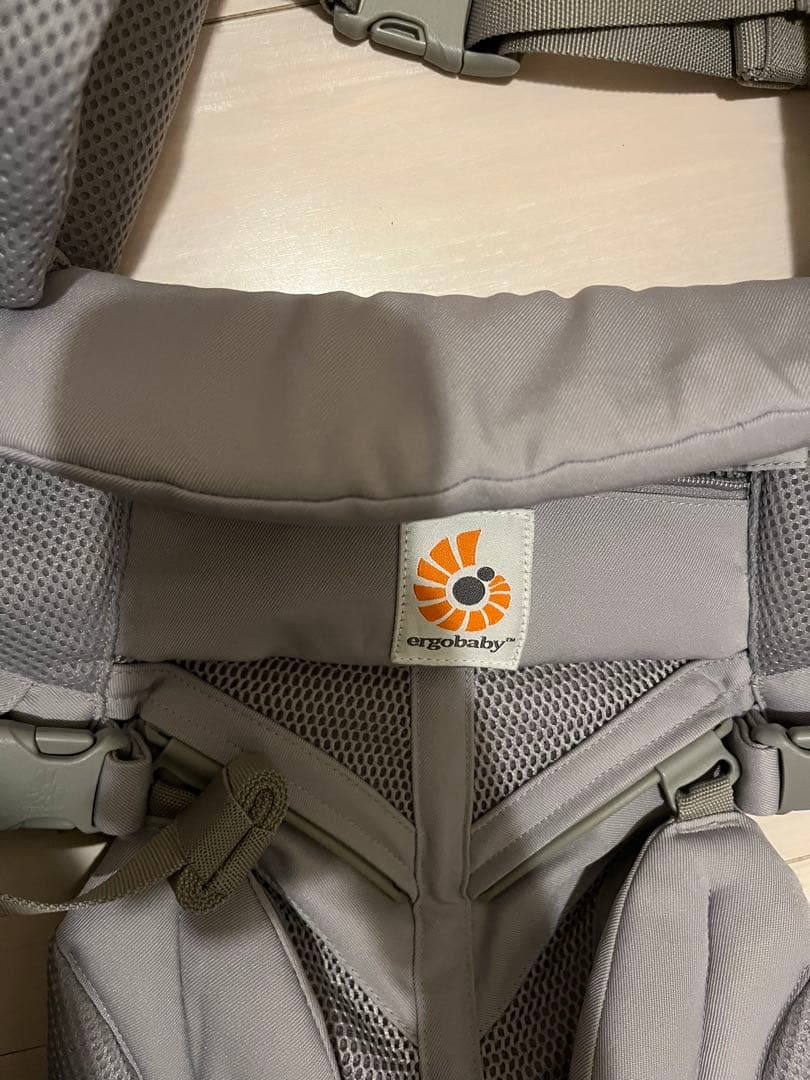 ergobaby 抱っこ紐 グレー ポーチ付き