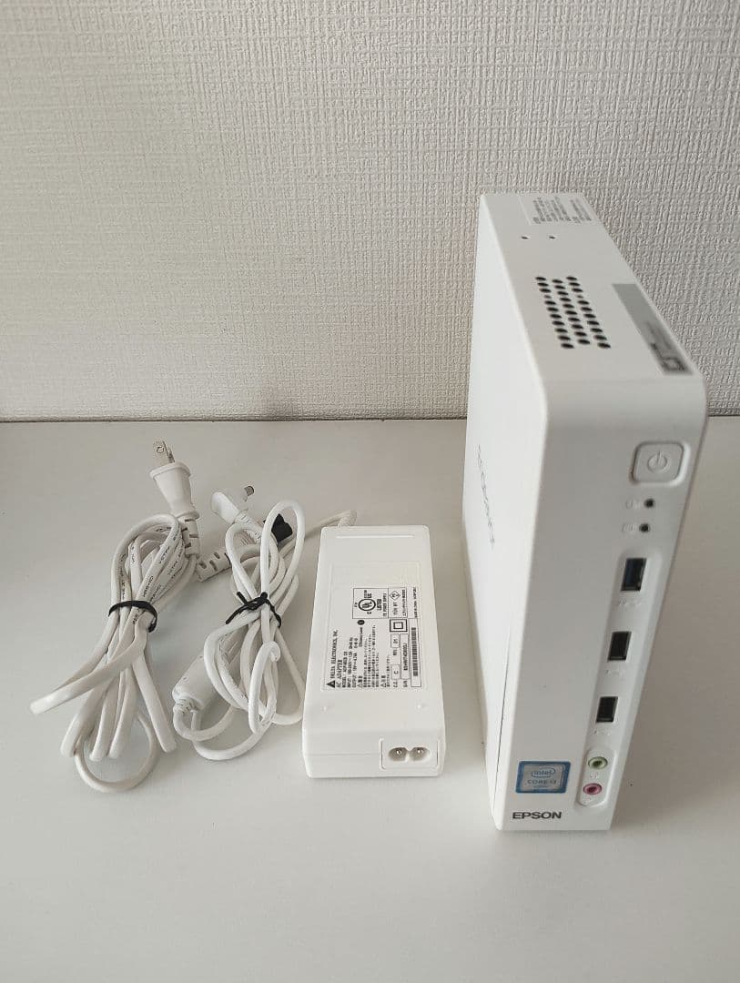EPSON Endeavor ST180E Core i3 　ストレージなし