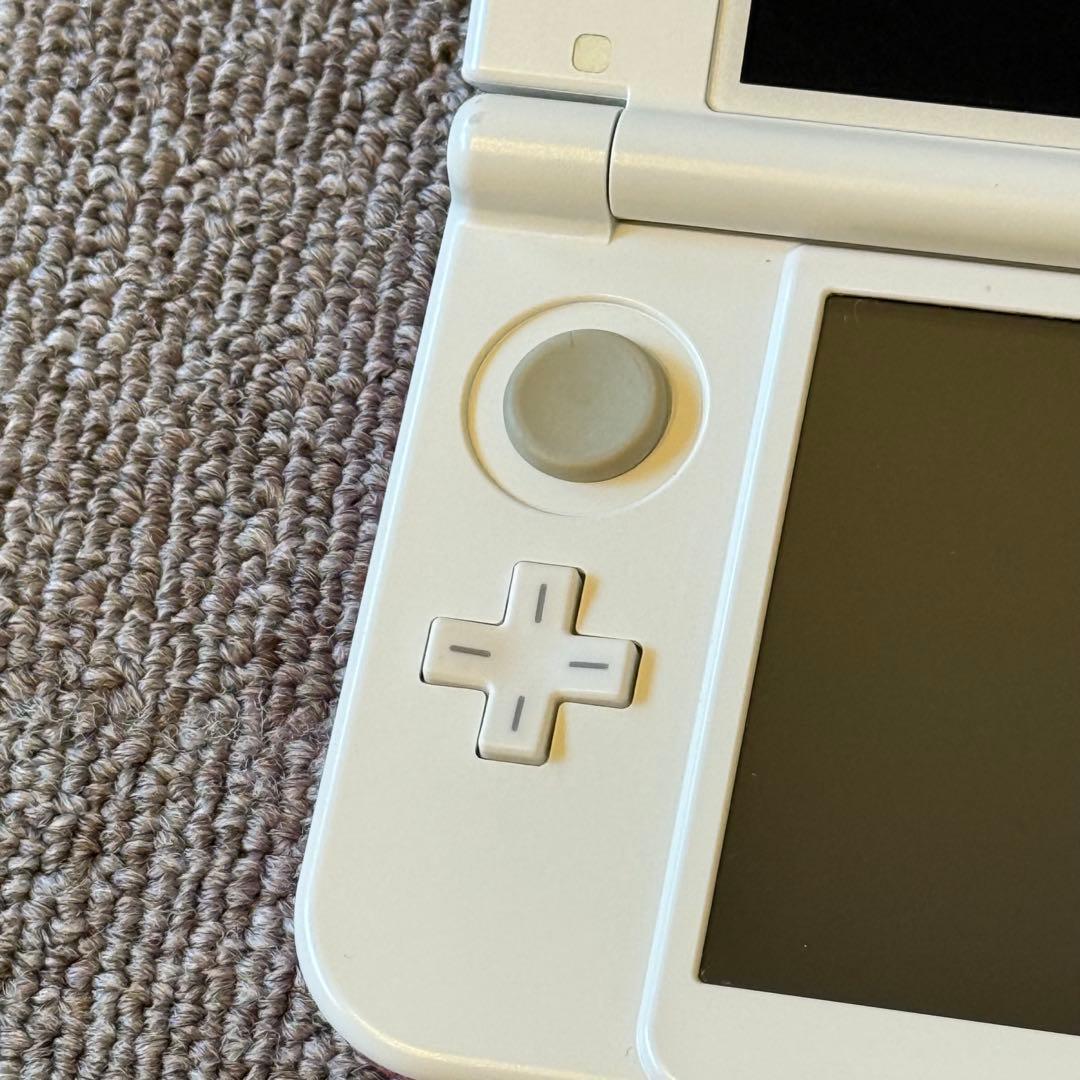 Newニンテンドー3DS LL ピンク×ホワイト 箱付き