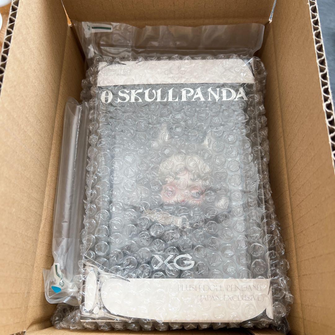 正規品 スカルパンダSKULLPANDA × XG ぬいぐるみペンダント日本限定