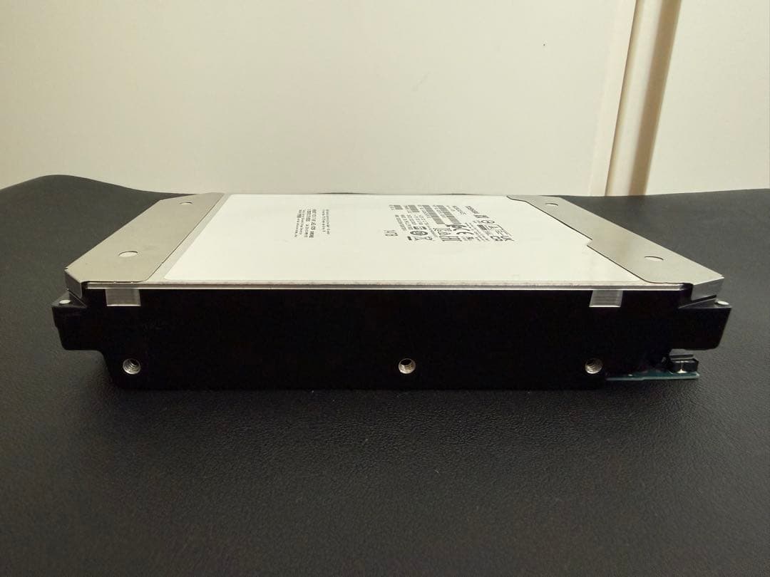 内蔵型ハードディスクドライブ Toshiba MG08ACA14TE 14TB HDD