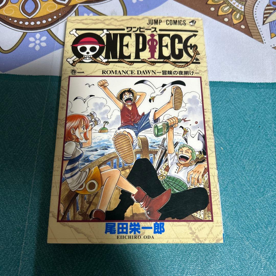 希少 美品 ワンピース 第1巻 初版本 コミックニュース 付き ●中古品