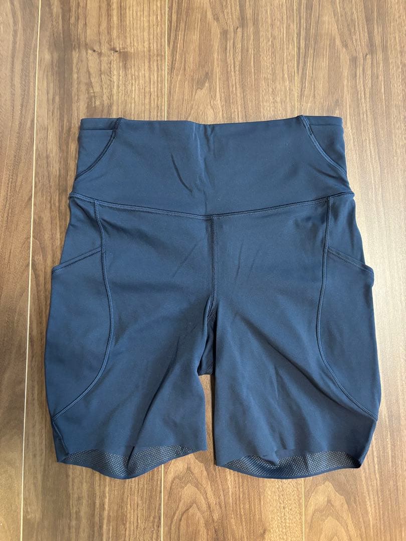 Lululemon ハーフタイツサイズ4