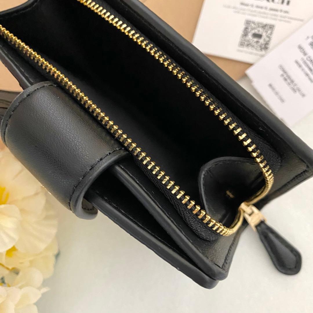 新品　正規品☆COACH(コーチ) 折り財布　カーキ シグネチャー 二つ折り財布