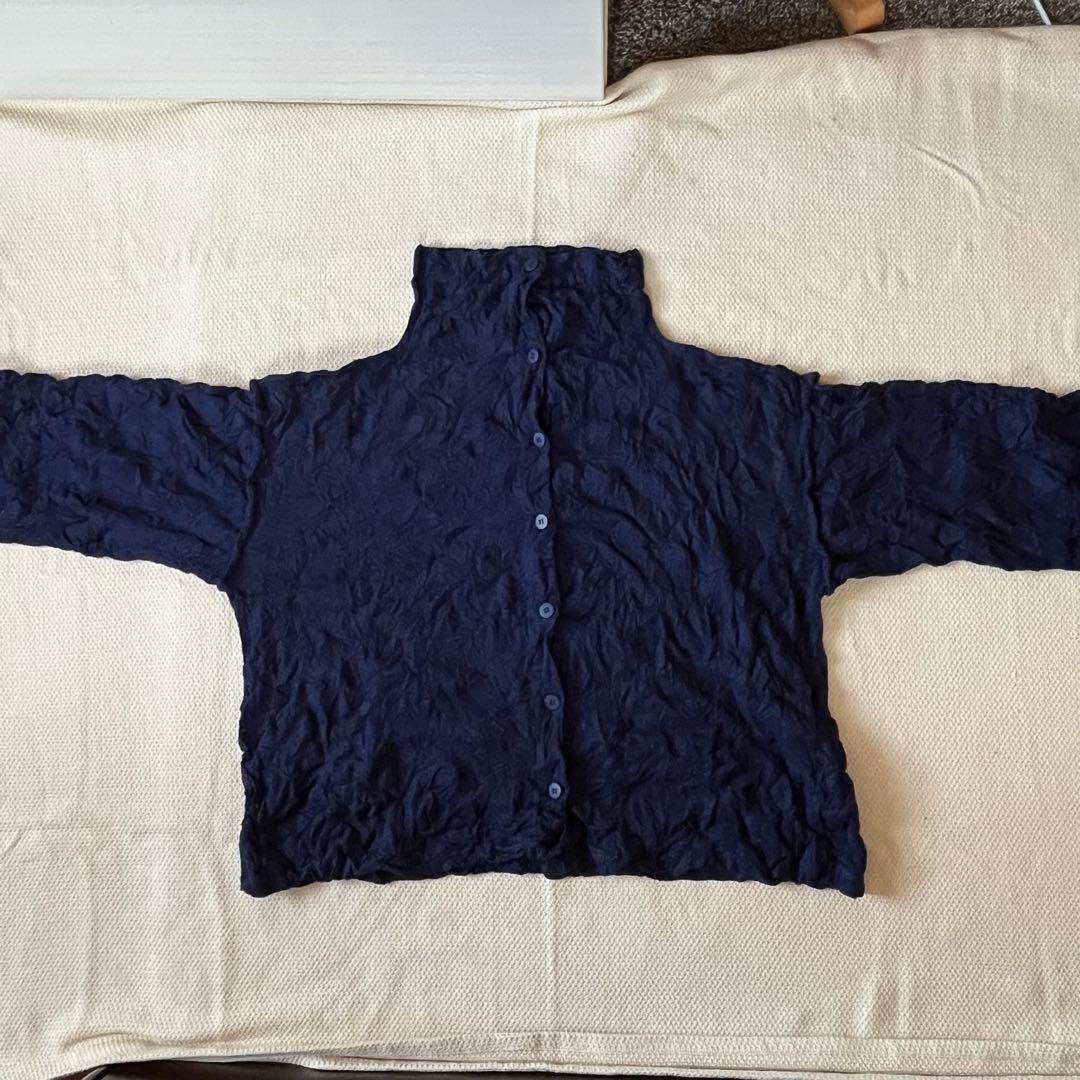 meイッセイミヤケ ウールライクメレンゲ　シワ加工　カーディガン　ネイビー
