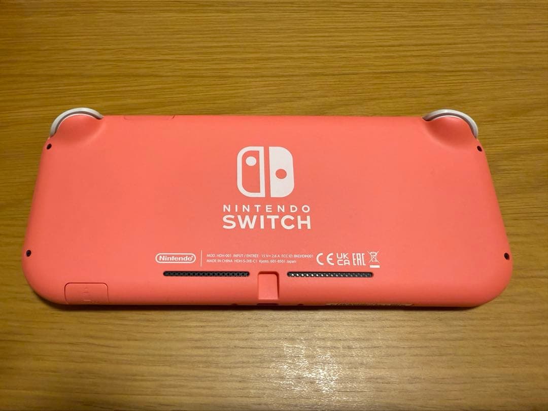Nintendo switch lite コーラル
