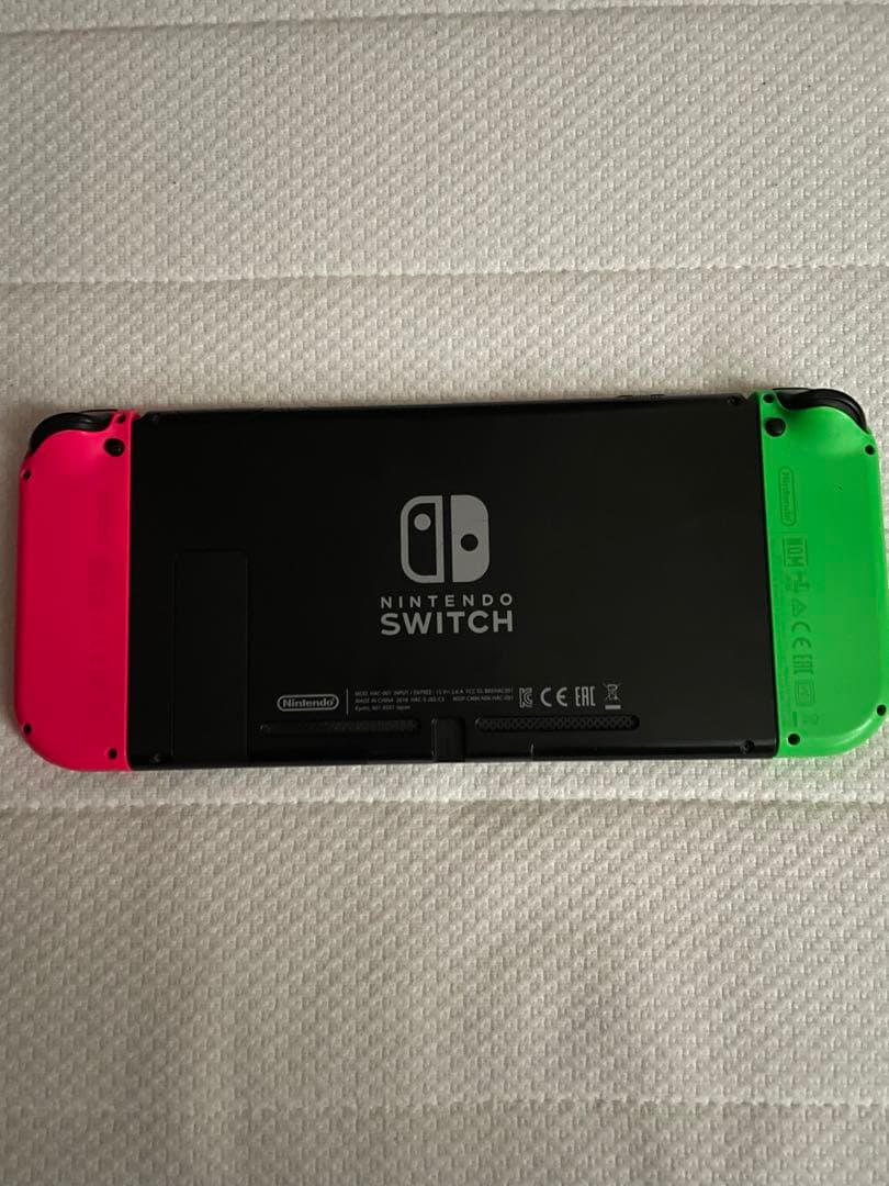 NintendoSwitch 本体 グリーンピンクブラックコントローラースプラ3