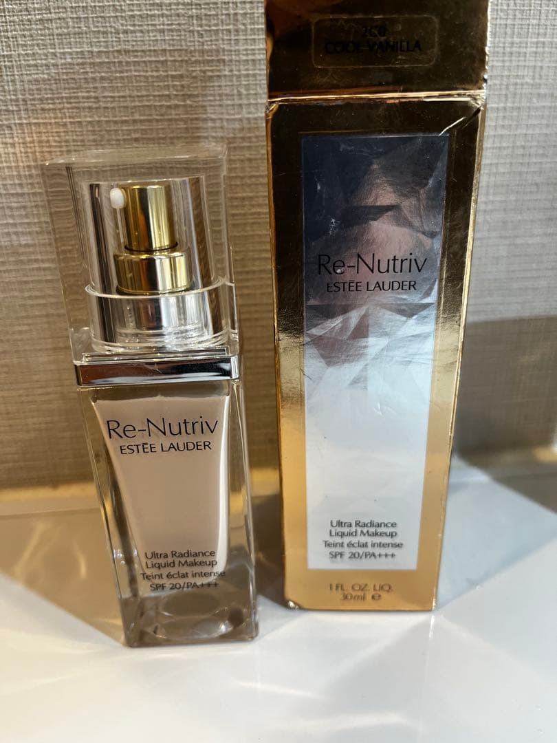 ESTEE LAUDER ファンデーション 2C0 COOL VANILLA