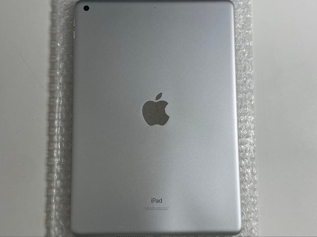 か*ん様 中古♪iPad 第9世代 Wi-Fiモデル 10.2インチ シルバー